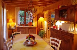 thumbnail: Breakfast area