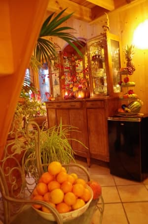 thumbnail: Interior detail