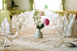 thumbnail: Dining