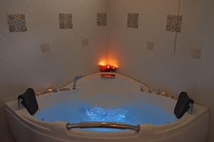 thumbnail: Jetted tub