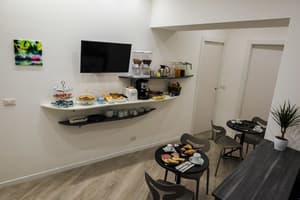 thumbnail: Breakfast area