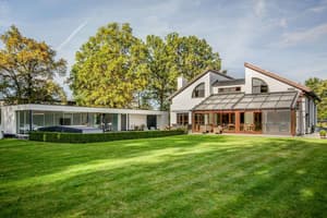 thumbnail: Exterior