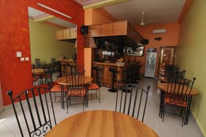 thumbnail: Restaurant
