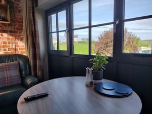 thumbnail: In-room dining