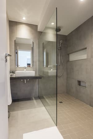 thumbnail: Bathroom shower