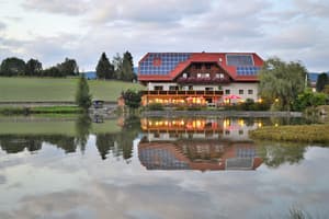 thumbnail: Front of property