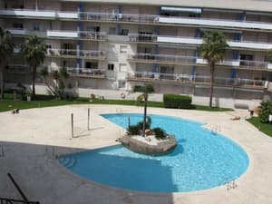 thumbnail: Pool