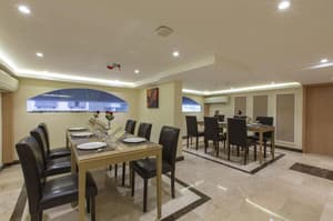 thumbnail: Restaurant