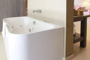 thumbnail: Interior detail