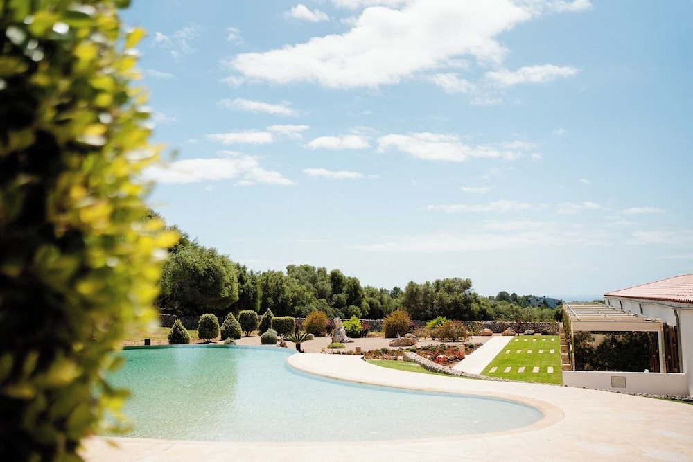 Infinity pool