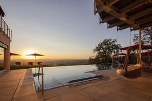 thumbnail: Infinity pool