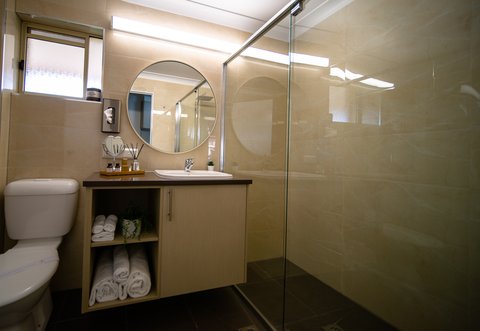 Deluxe Spa Bath