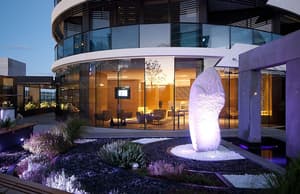 thumbnail: Exterior