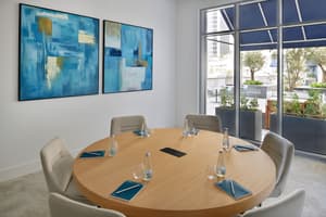 thumbnail: Business center