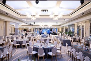 thumbnail: Ballroom