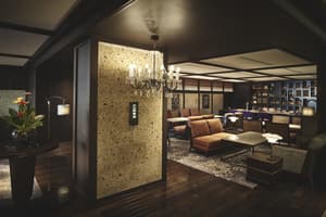 thumbnail: Bar (on property)