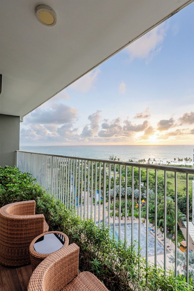Beach/ocean view