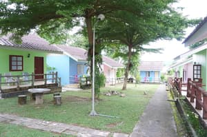 thumbnail: Property grounds