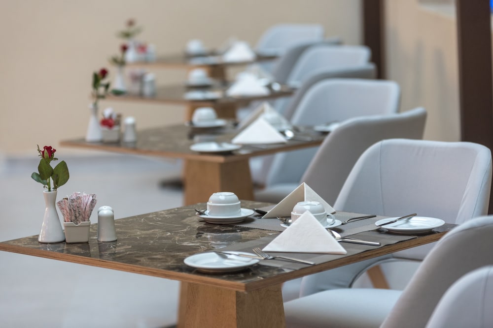 Restaurant-cafeteria