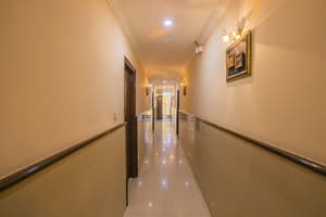thumbnail: Hallway