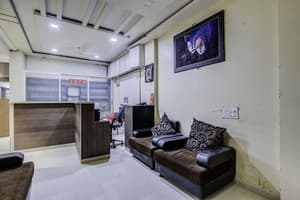 thumbnail: Lobby sitting area