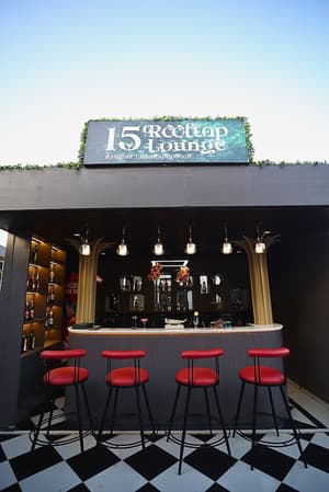 thumbnail: Bar (on property)