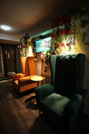 thumbnail: Bar (on property)