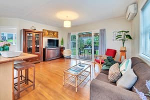 thumbnail: Living area