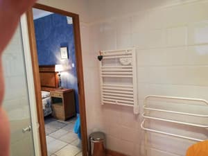 thumbnail: Bathroom amenities