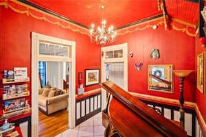 thumbnail: Interior entrance