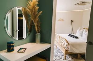 thumbnail: Room