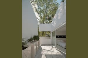 thumbnail: Exterior