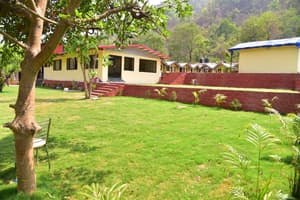 thumbnail: Exterior detail