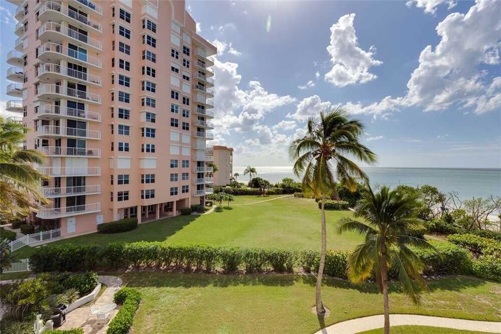 Beach/Ocean View