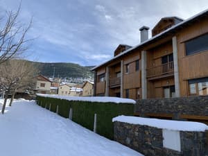 thumbnail: Exterior