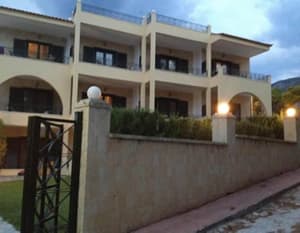 thumbnail: Exterior