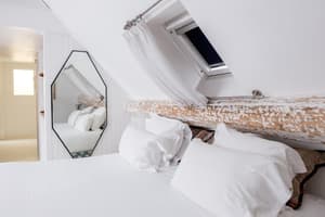 thumbnail: Interior