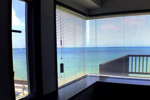 thumbnail: Interior entrance