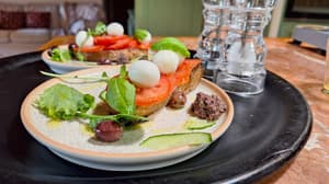 thumbnail: Restaurant