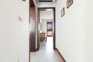 thumbnail: Hallway