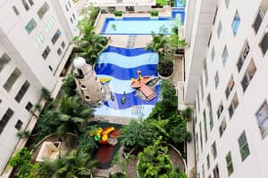 thumbnail: Courtyard view