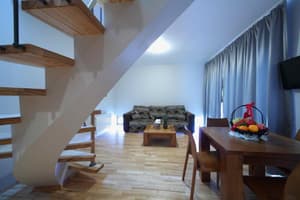thumbnail: General view