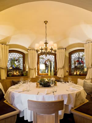 thumbnail: Restaurant