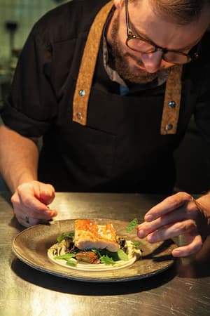 thumbnail: Restaurant