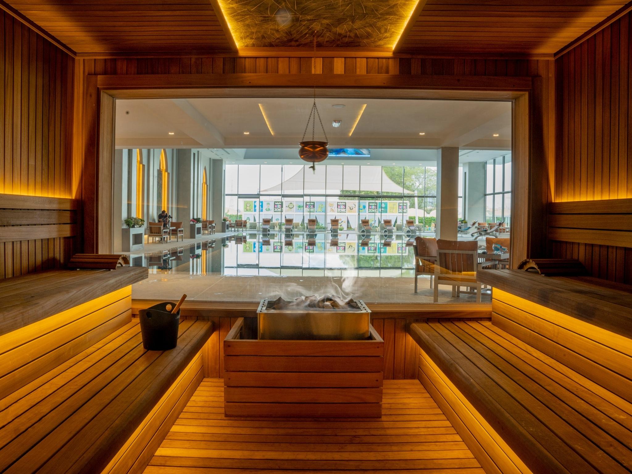 Swimming pool-spa