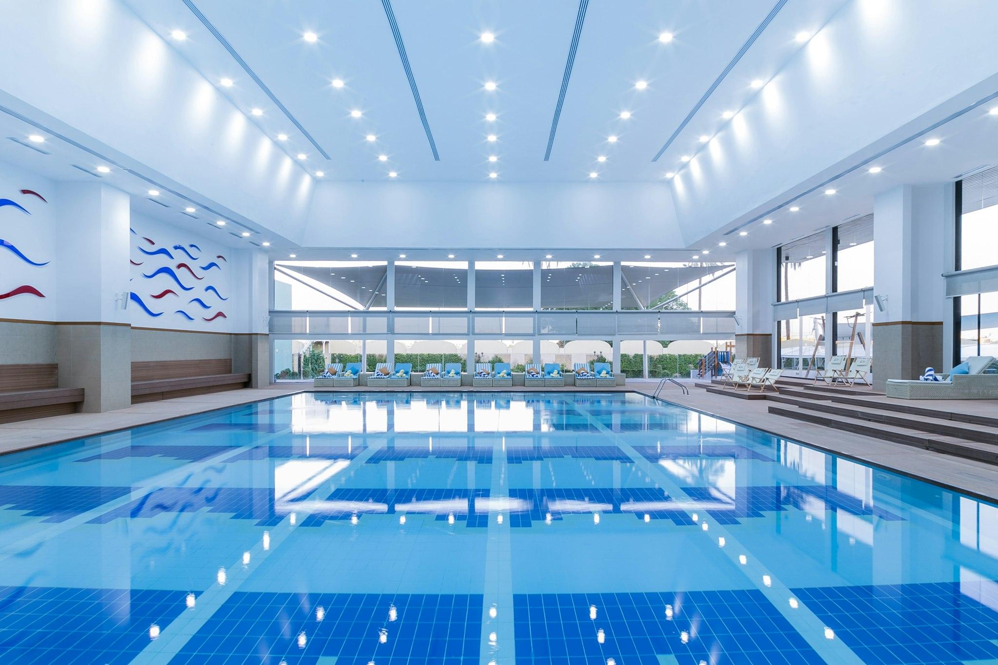 Swimming pool-spa