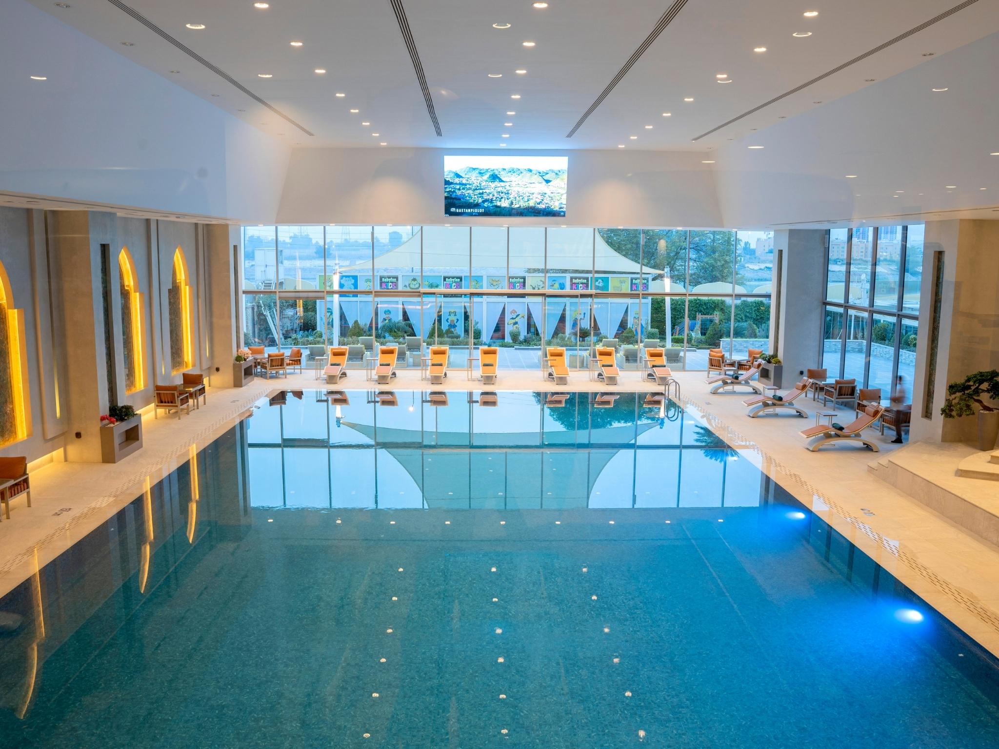 Swimming pool-spa