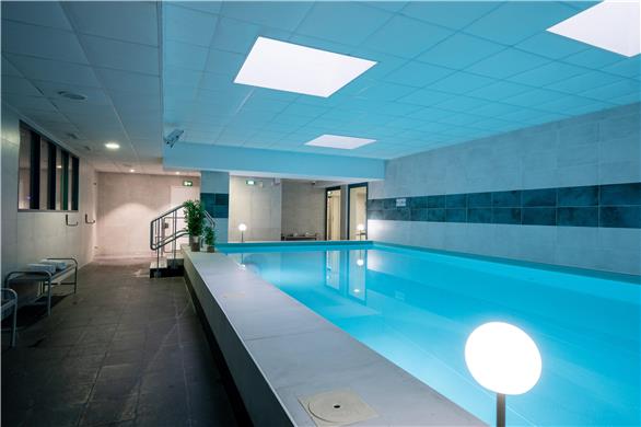 Pool,Indoor/Interior,On-Site,Property Amenity,Recreation