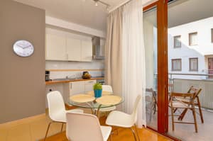 thumbnail: In-room dining