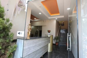 thumbnail: Interior entrance
